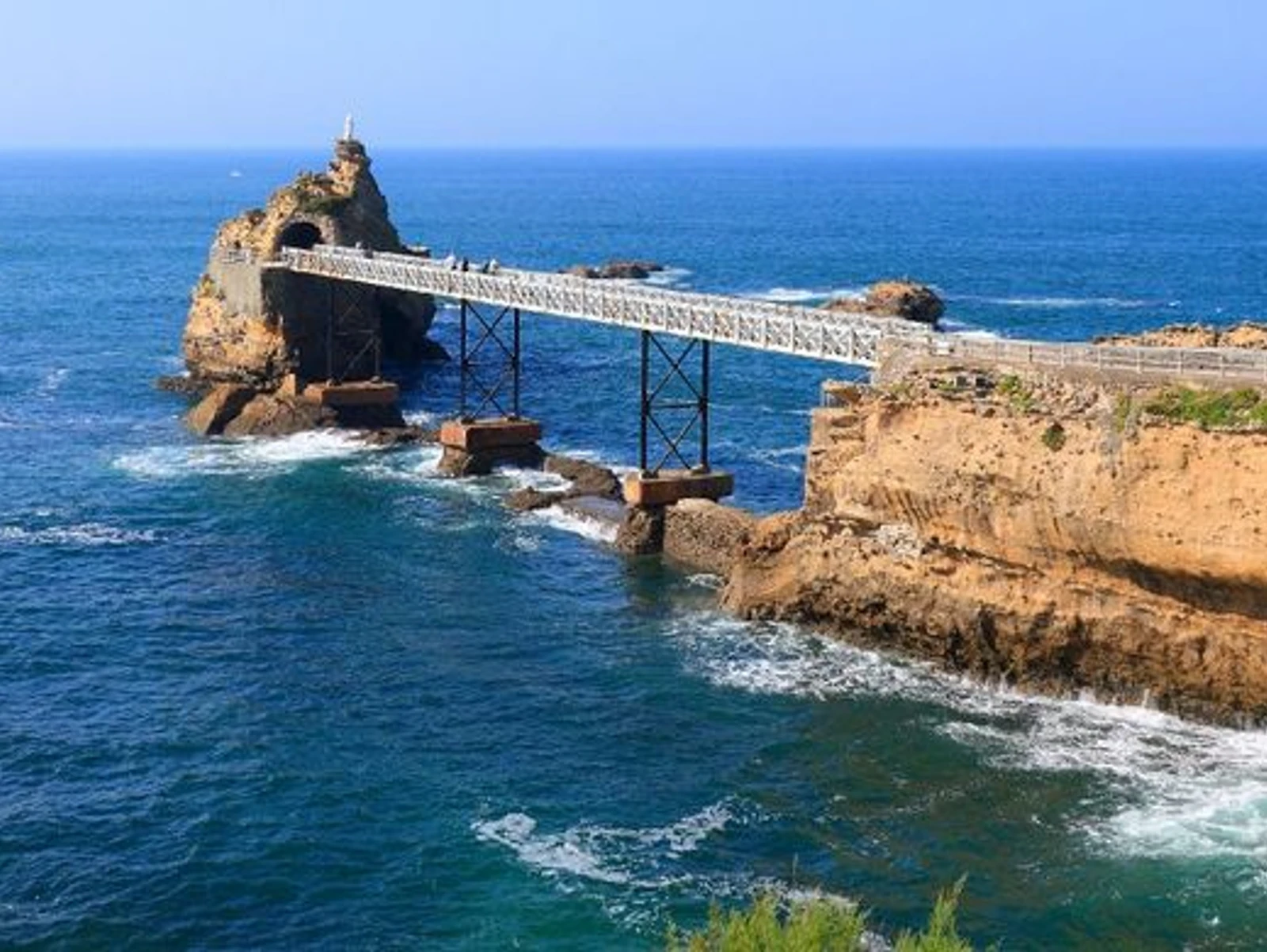 Le Rocher de la Vierge, monument incontournable de Biarritz !